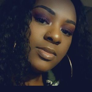 Meet your Posher, Leaisha